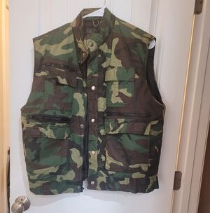 GUY's Actionwear camouflage Sleeveless Jacket
